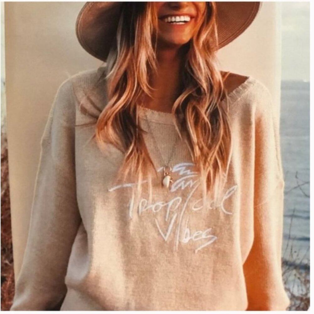 Beachly x Goldfish KISS Tropical Vibes wide neck light weight knit sweater sz XL